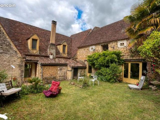 Maison 10 pièces 238 m²