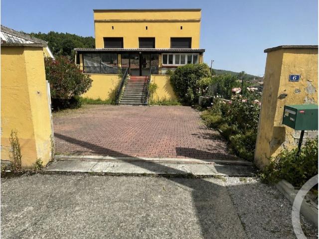 Maison 10 pièces 238 m²