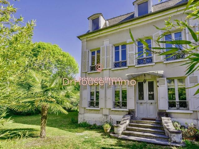 Maison 10 pièces 238 m²