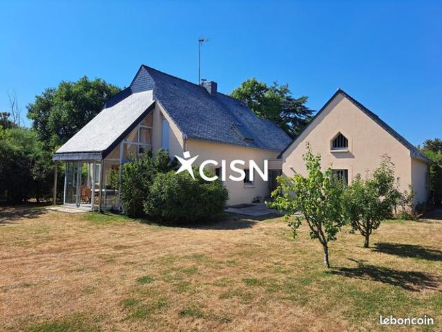 Maison 10 pièces 239 m²