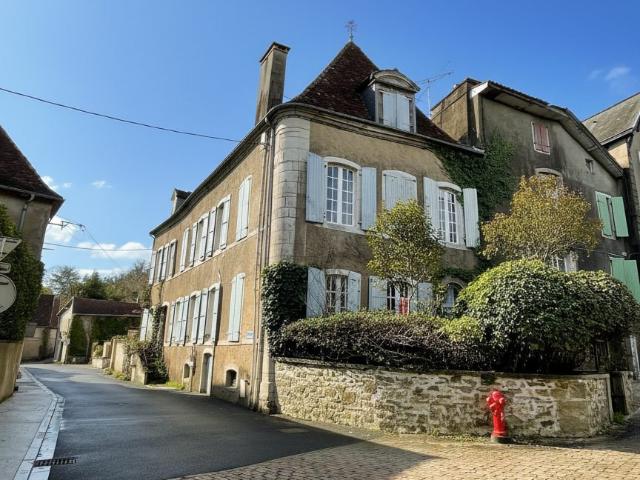 Maison 10 pièces 343 m²