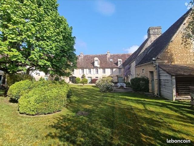 Maison 10 pièces 340 m²