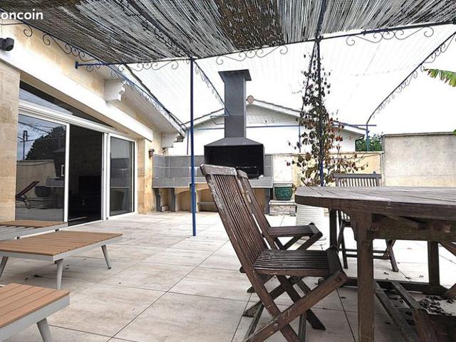 Maison 10 pièces 340 m²
