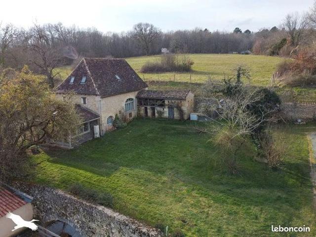 Maison 10 pièces 340 m²
