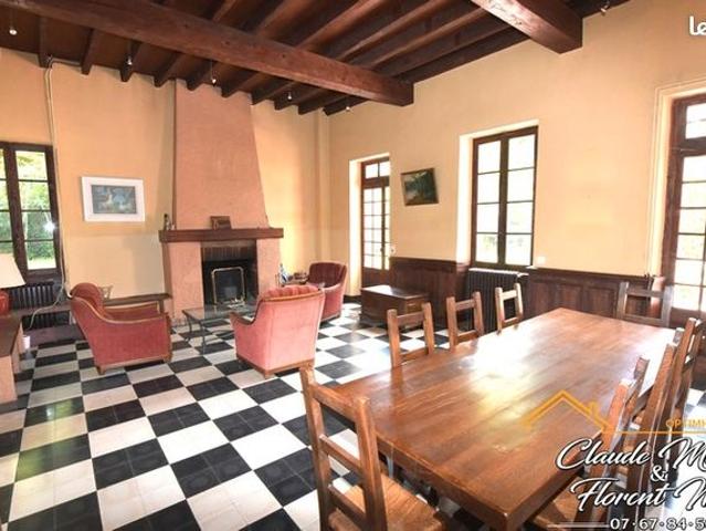 Maison 10 pièces 347 m²