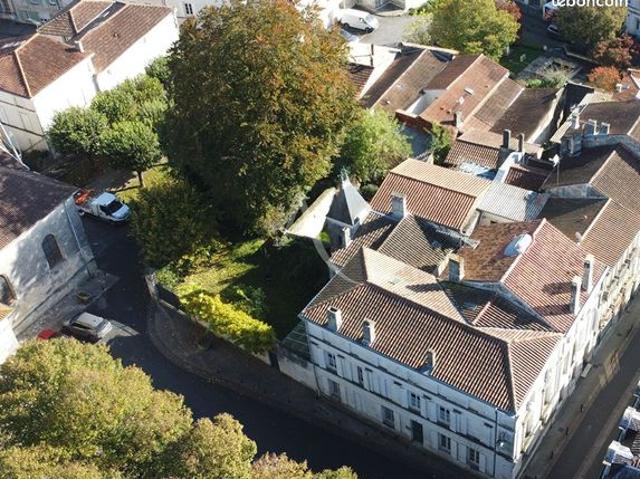 Maison 10 pièces 344 m²