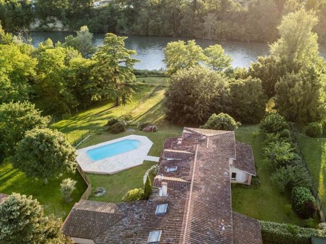 Maison 10 pièces 346 m²