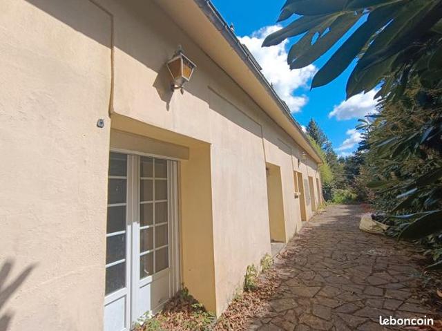 Maison 10 pièces 346 m²