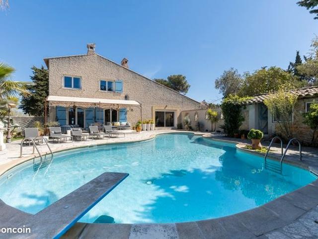 Maison 10 pièces 350 m²