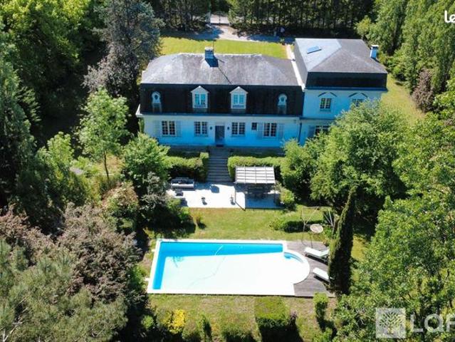 Maison 10 pièces 350 m²