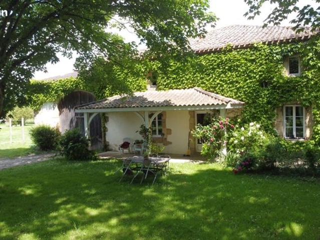 Maison 10 pièces 350 m²