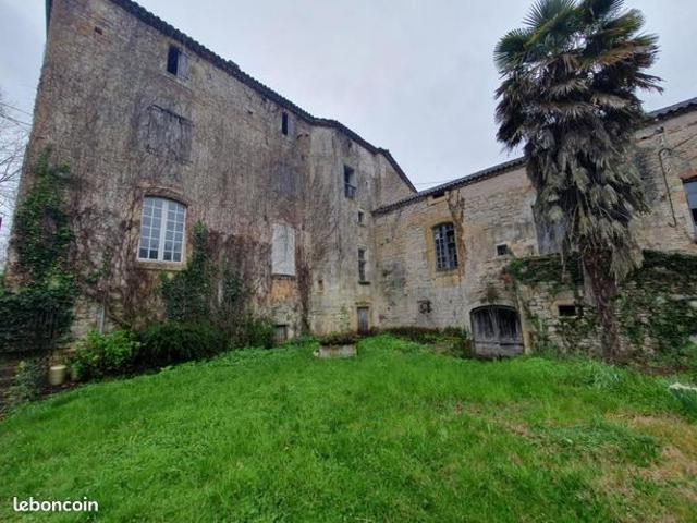 Maison 10 pièces 350 m²