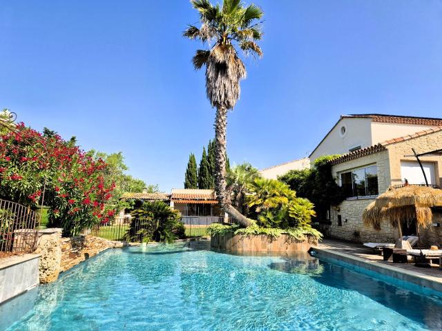 Maison 10 pièces 350 m²