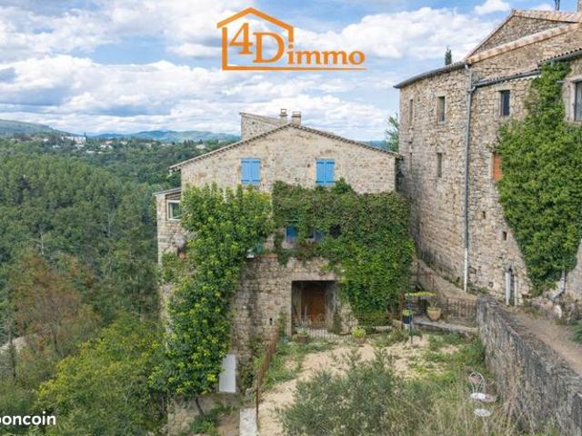 Maison 10 pièces 350 m²