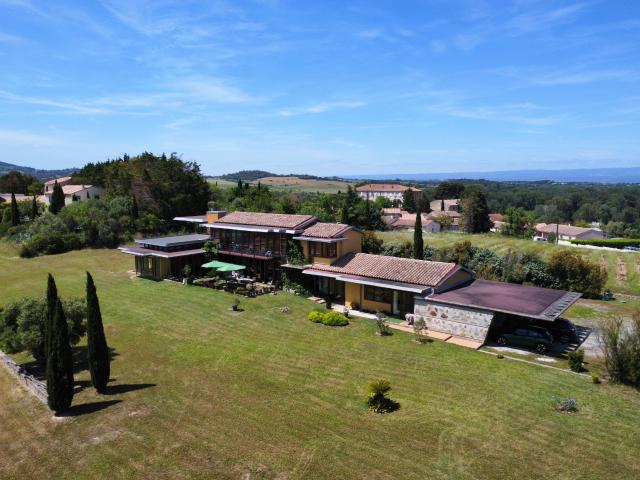 Maison 10 pièces 350 m²