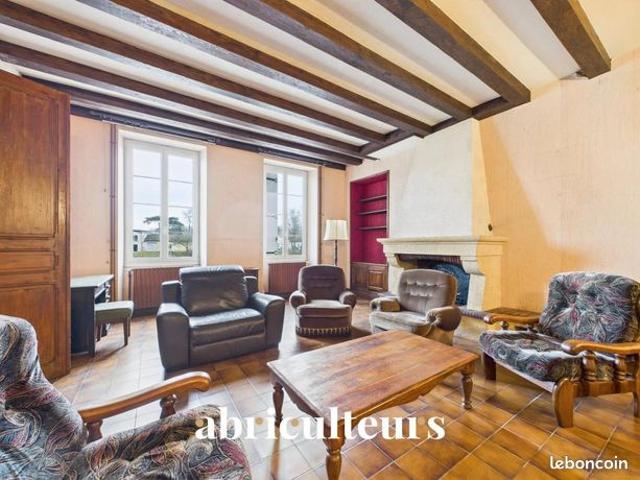 Maison 10 pièces 350 m²
