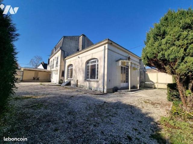 Maison 10 pièces 350 m²