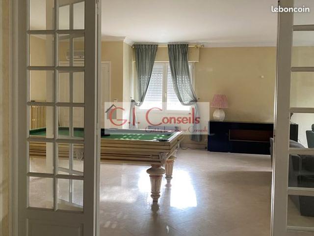 Maison 10 pièces 350 m²