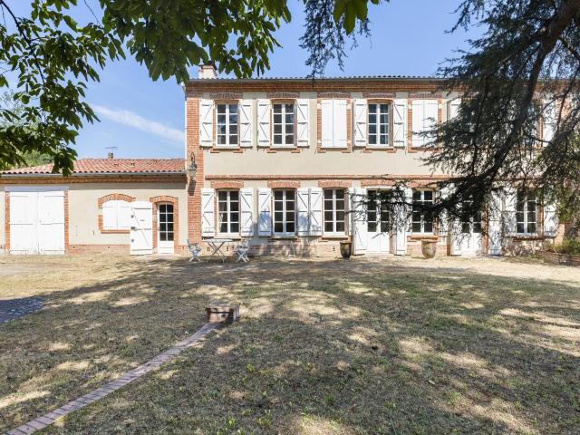 Maison 10 pièces 352 m²