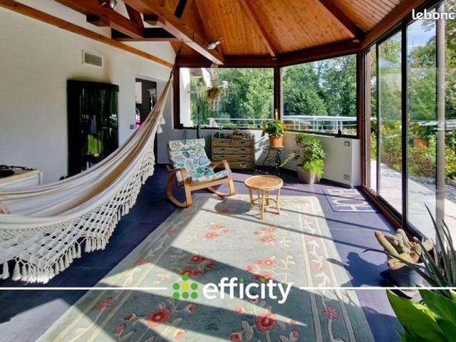 Maison 10 pièces 354 m²