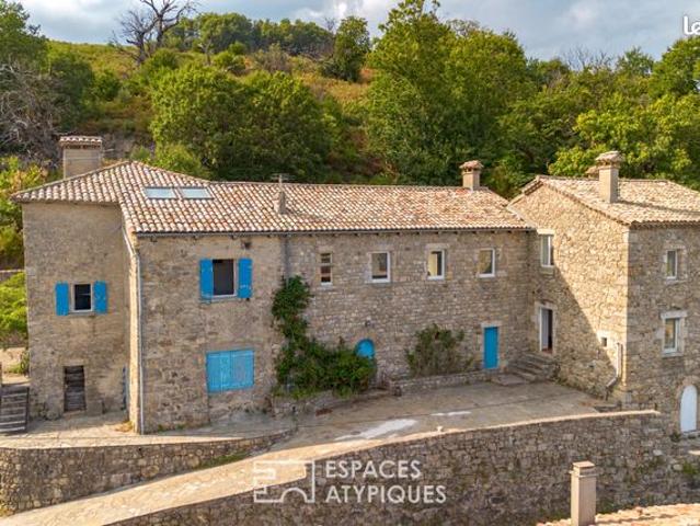 Maison 10 pièces 355 m²