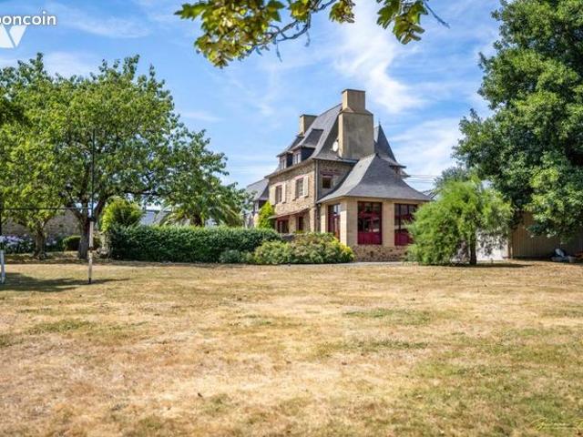 Maison 10 pièces 355 m²