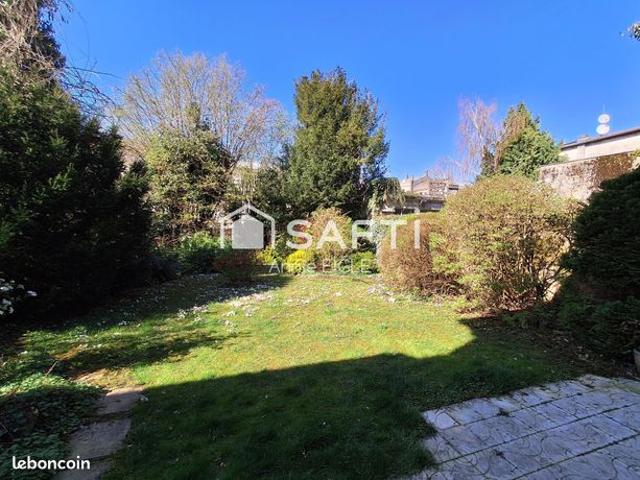 Maison 10 pièces 356 m²