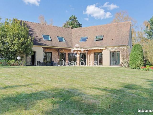 Maison 10 pièces 356 m²