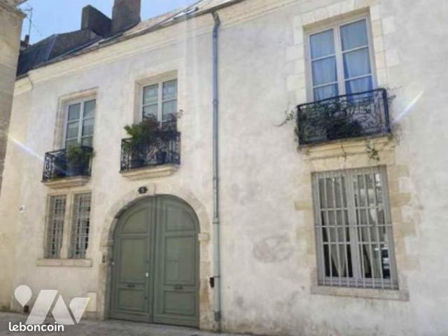 Maison 10 pièces 358 m²