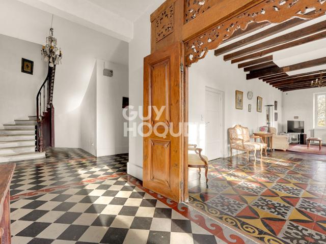Maison 10 pièces 360 m²
