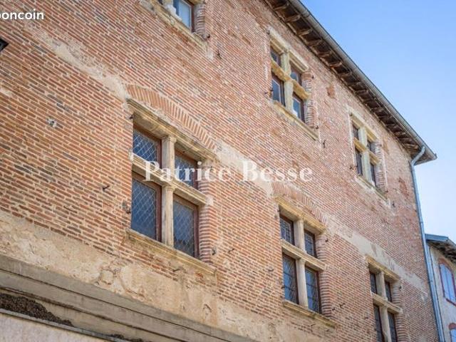 Maison 10 pièces 360 m²