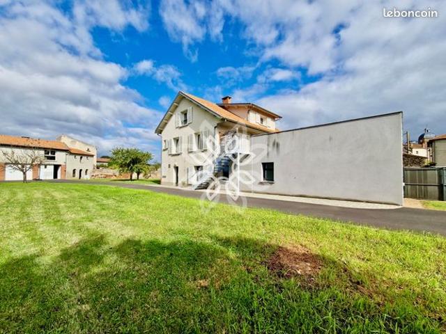 Maison 10 pièces 361 m²