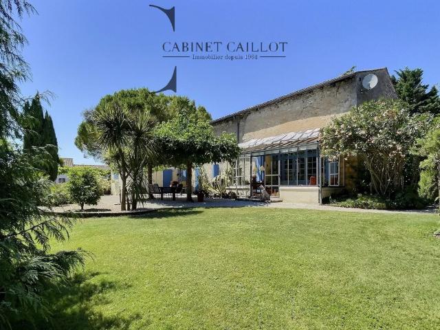 Maison 10 pièces 367 m²