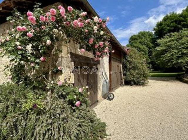 Maison 10 pièces 364 m²
