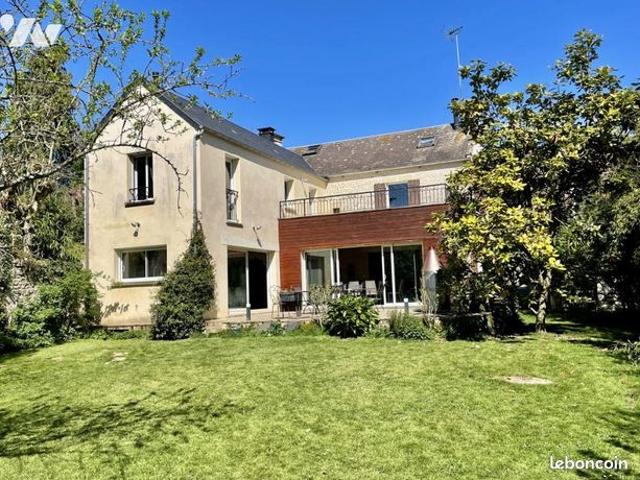 Maison 10 pièces 365 m²