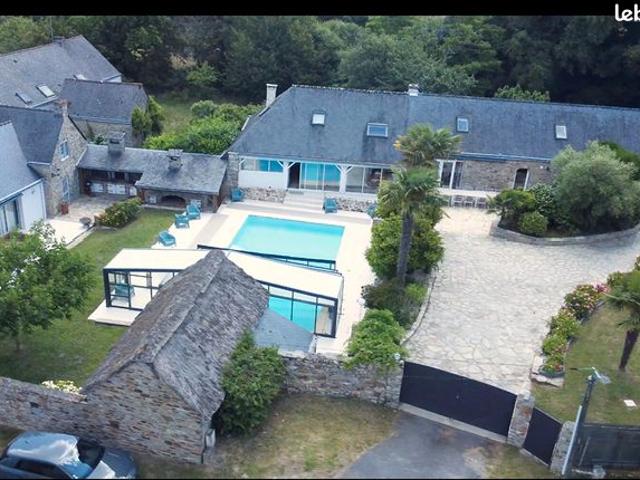 Maison 10 pièces 365 m²