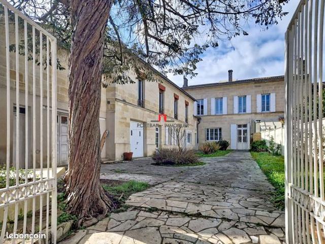 Maison 10 pièces 369 m²