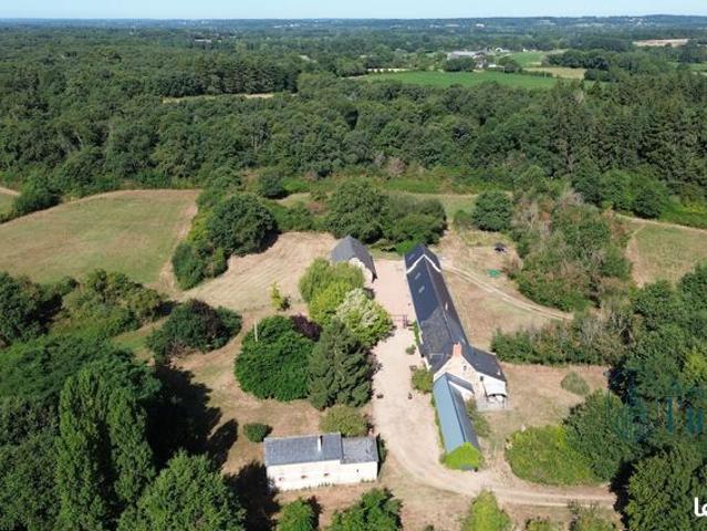 Maison 10 pièces 369 m²