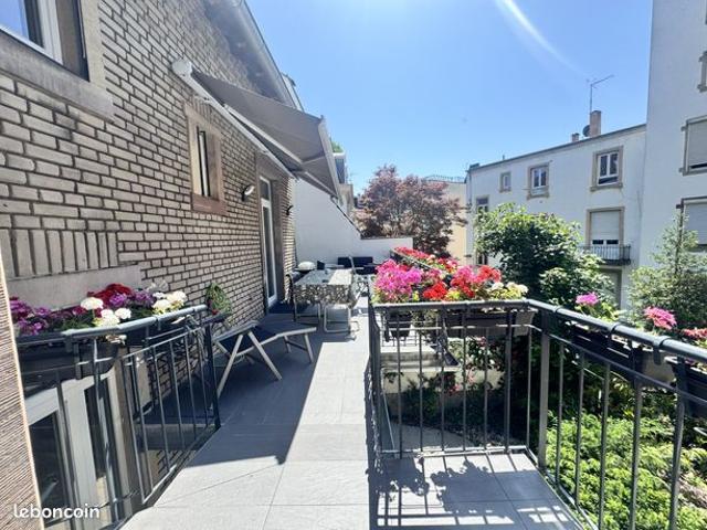 Maison 10 pièces 370 m²