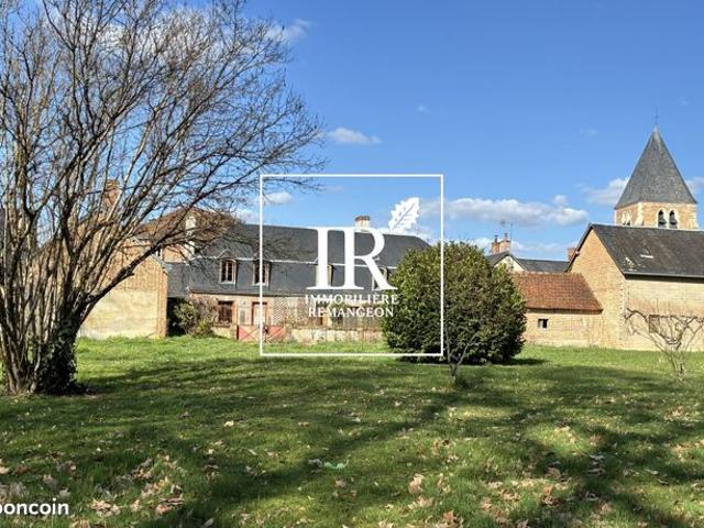 Maison 10 pièces 370 m²