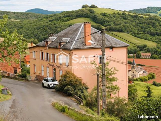 Maison 10 pièces 375 m²