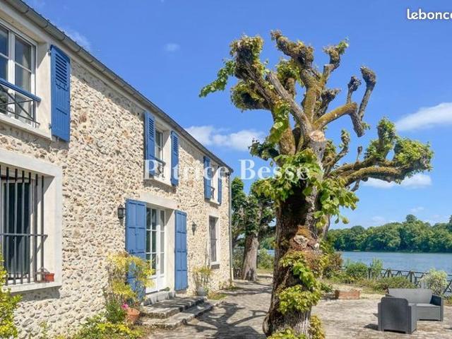 Maison 10 pièces 376 m²