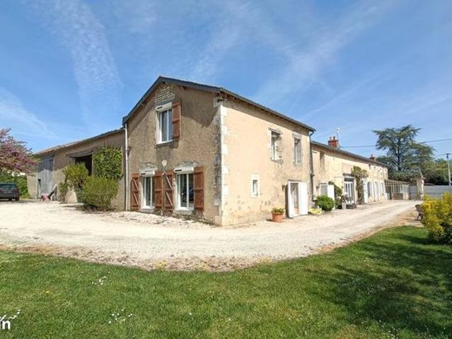 Maison 10 pièces 376 m²