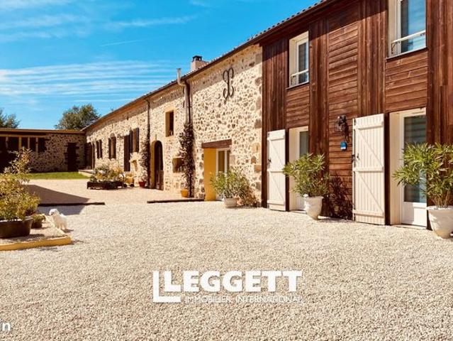 Maison 10 pièces 393 m²