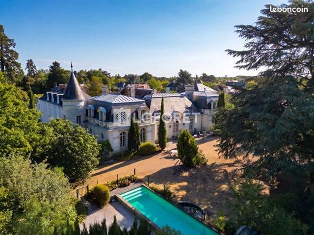 Maison 10 pièces 392 m²