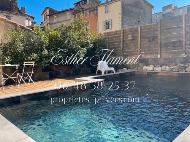 Maison 10 pièces 397 m²
