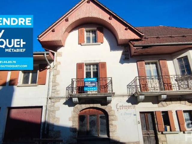 Maison 10 pièces 303 m²