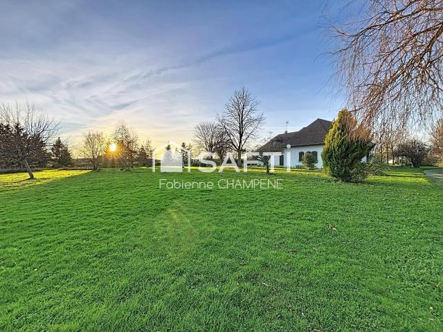 Maison 10 pièces 303 m²