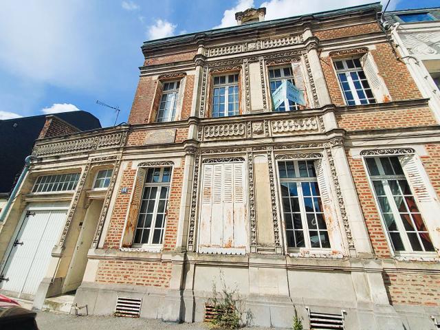 Maison 10 pièces 303 m²