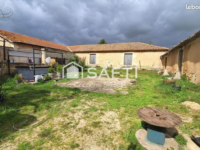 Maison 10 pièces 3000 m²